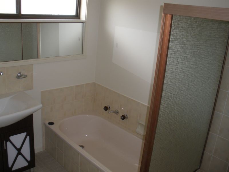 16 Waratah Drive, Wangaratta VIC 3677