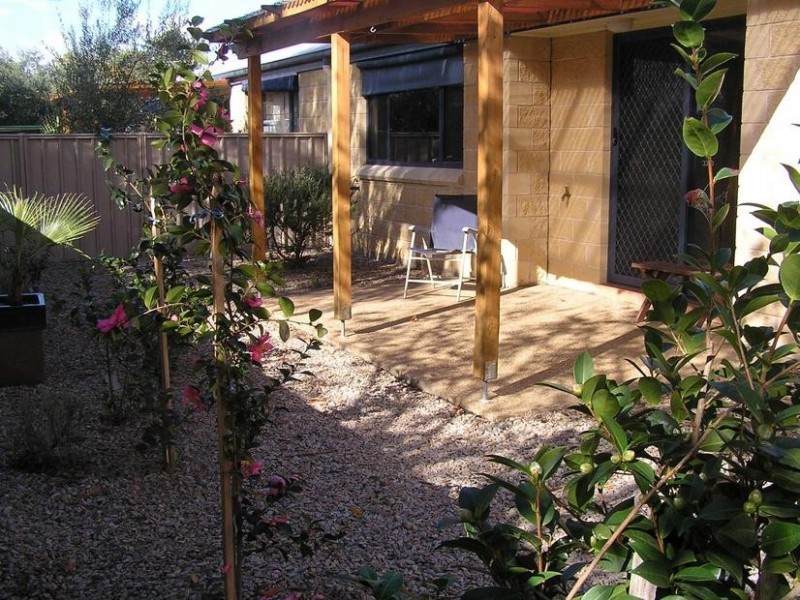 1/70 Johnsons Street, Oxley VIC 3678