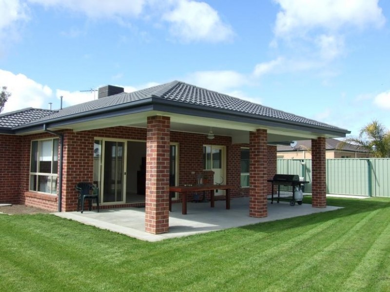 14 Milnes Creek Drive, Wangaratta VIC 3677