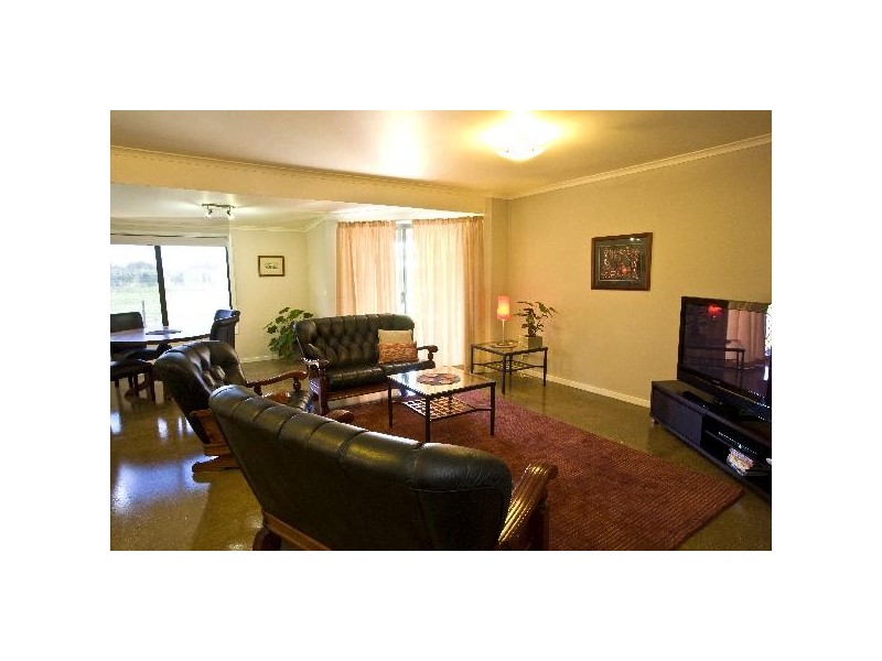 3/41 Shadforth Street, Oxley VIC 3678