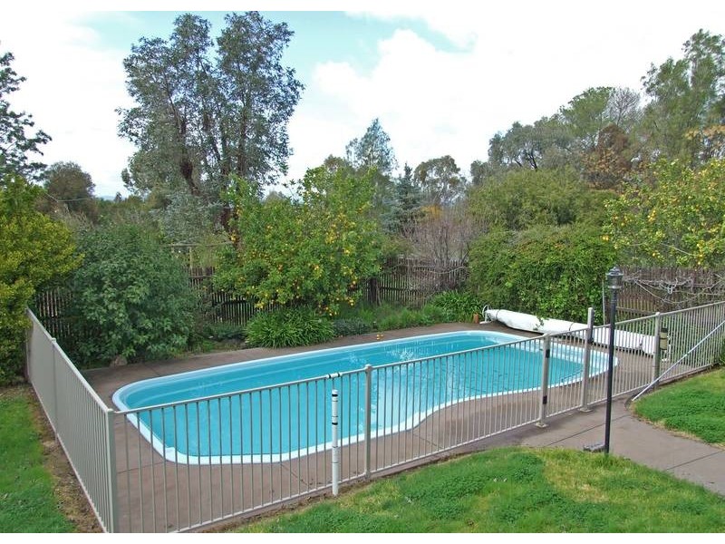 52 Henley Road, Glenrowan VIC 3675