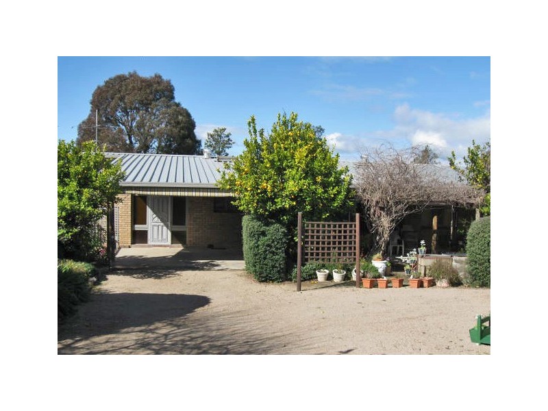 52 Henley Road, Glenrowan VIC 3675
