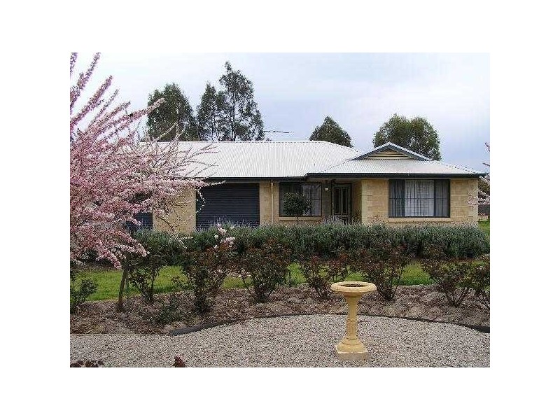 2B/70 Johnson Street, Oxley VIC 3678