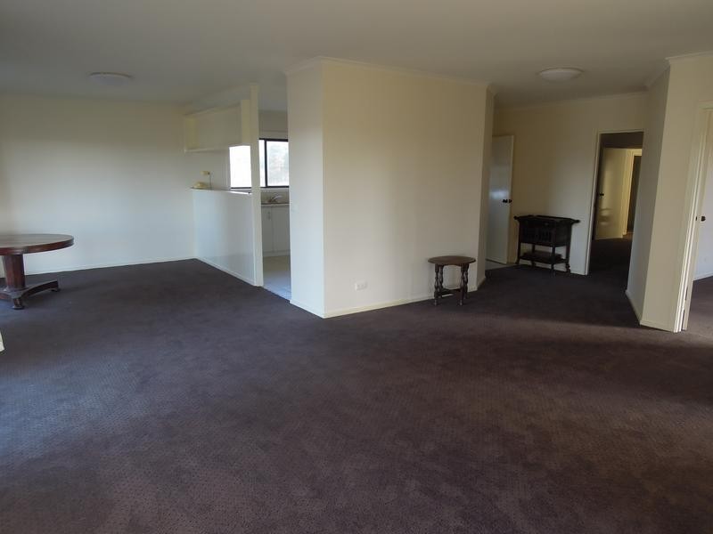 Everton Upper VIC 3678