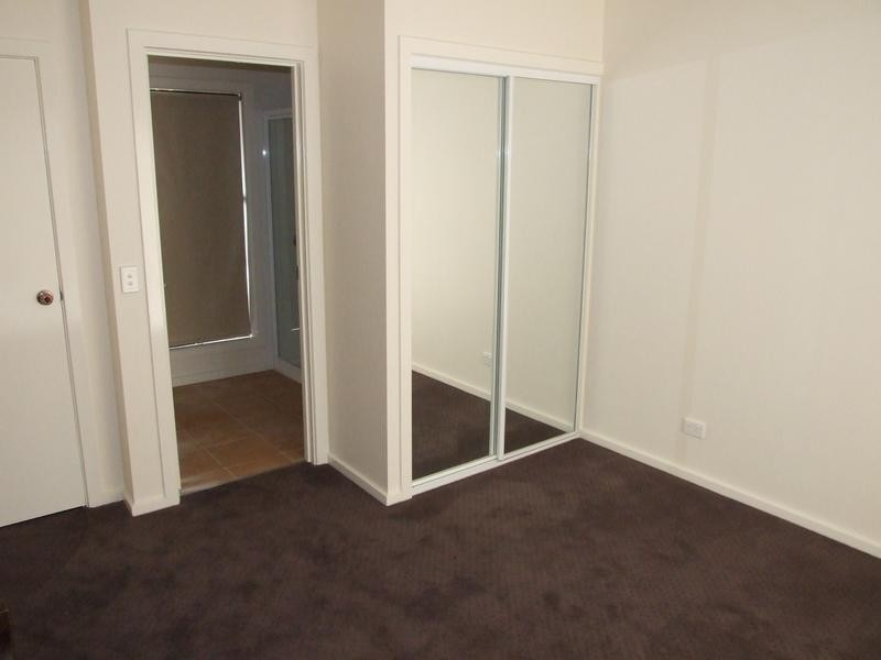 Everton Upper VIC 3678