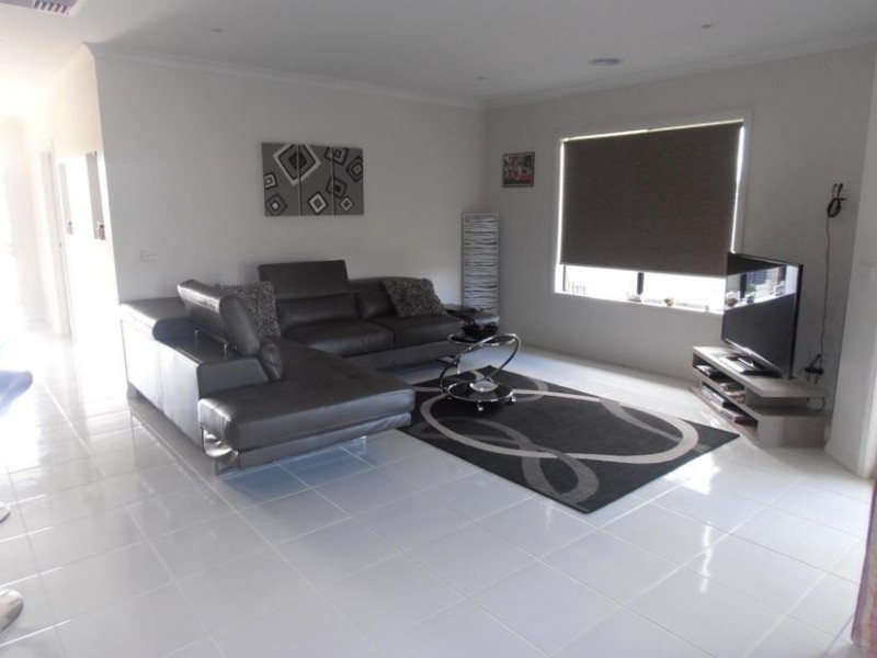 17 Kingfisher Drive, Wangaratta VIC 3677