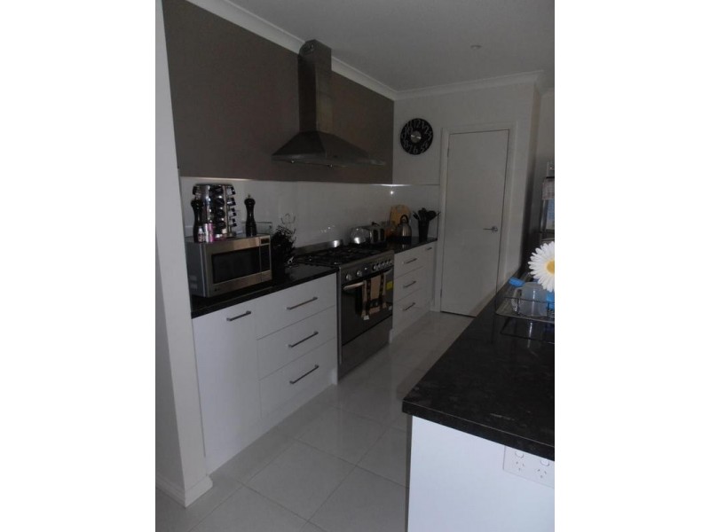 17 Kingfisher Drive, Wangaratta VIC 3677