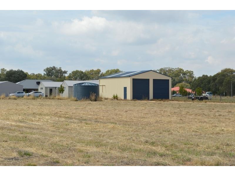 10 Pin Oak Drive, Wangaratta VIC 3677