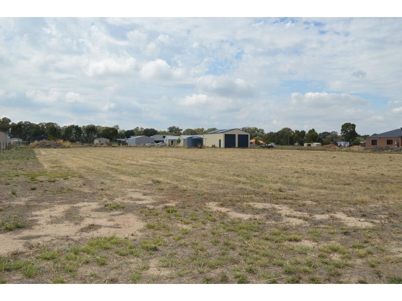 10 Pin Oak Drive, Wangaratta VIC 3677