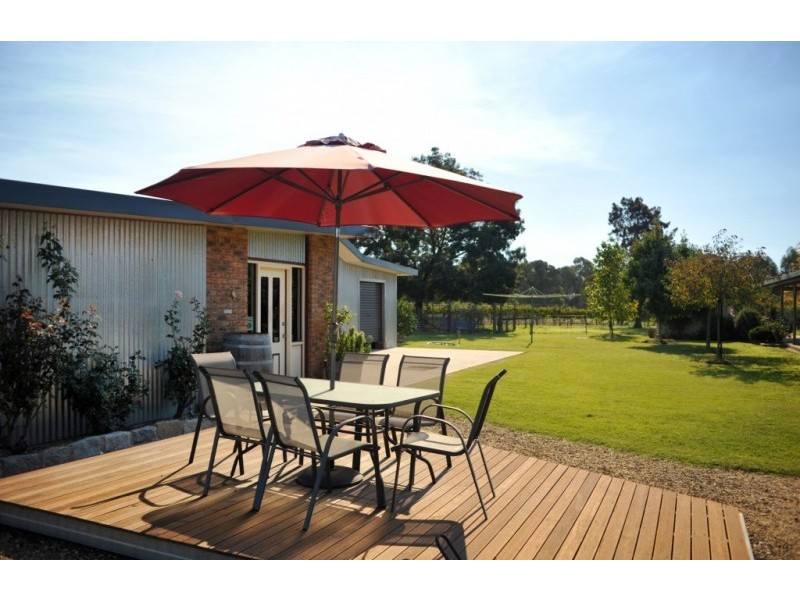 1400 Oxley Flats Road, Milawa VIC 3678