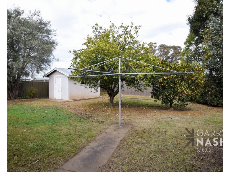 17 Rangeview Ave, Wangaratta VIC 3677