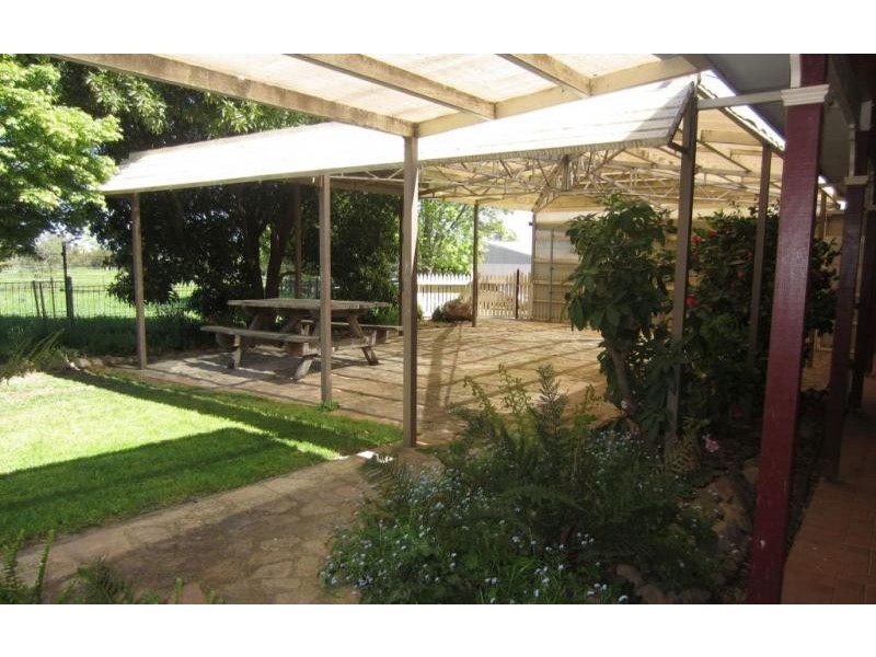 Everton Upper VIC 3678