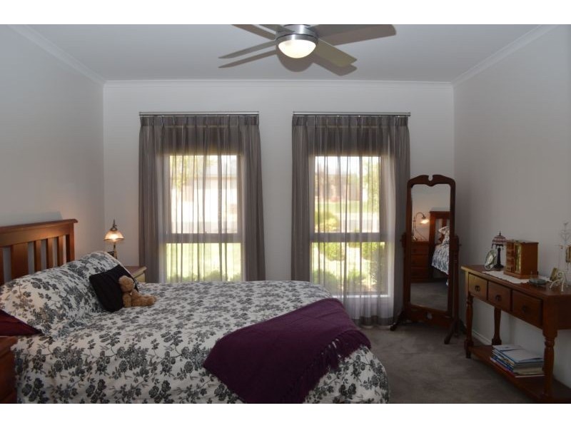 24 Pennsylvania Drive, Wangaratta VIC 3677