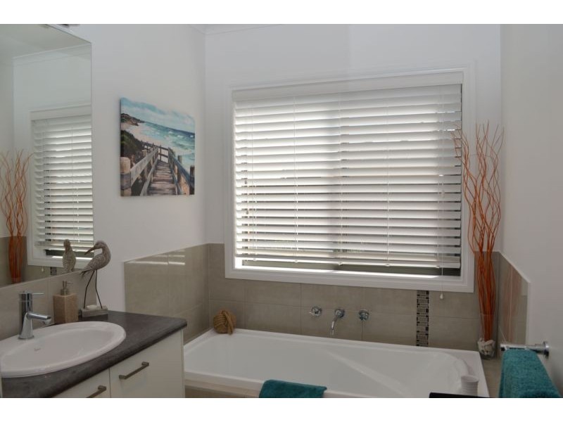 24 Pennsylvania Drive, Wangaratta VIC 3677