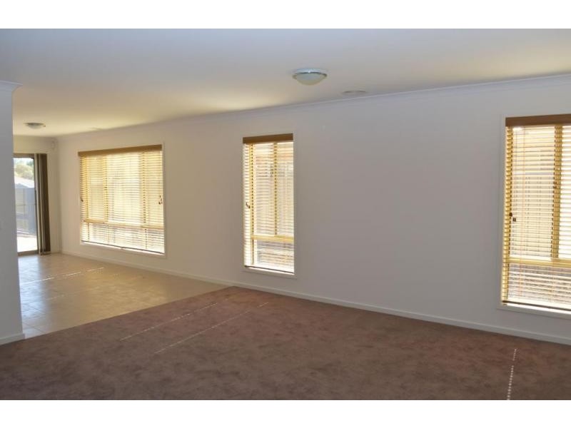19 Vista Drive, Wangaratta VIC 3677