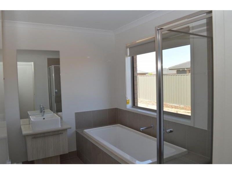 19 Vista Drive, Wangaratta VIC 3677