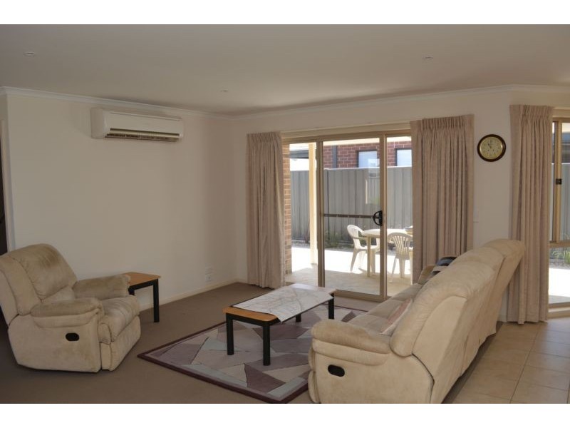 1/17 Logan Drive, Wangaratta VIC 3677