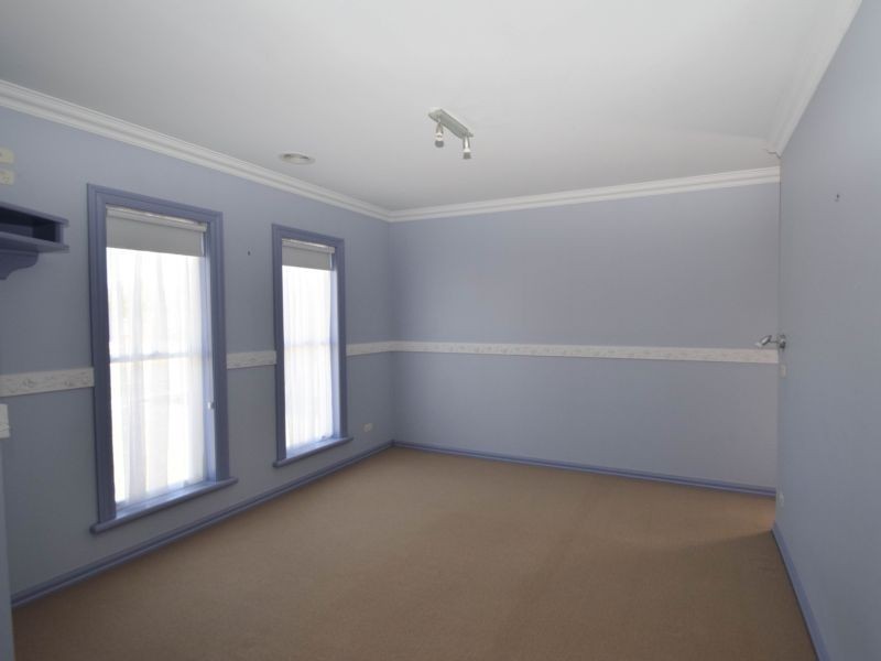 33 Collyndale Drive, Wangaratta VIC 3677