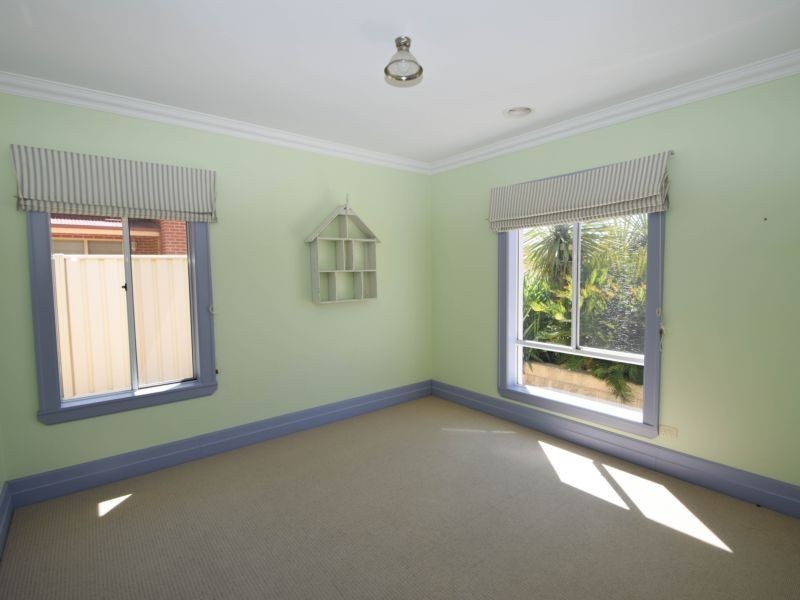 33 Collyndale Drive, Wangaratta VIC 3677