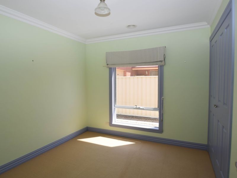 33 Collyndale Drive, Wangaratta VIC 3677