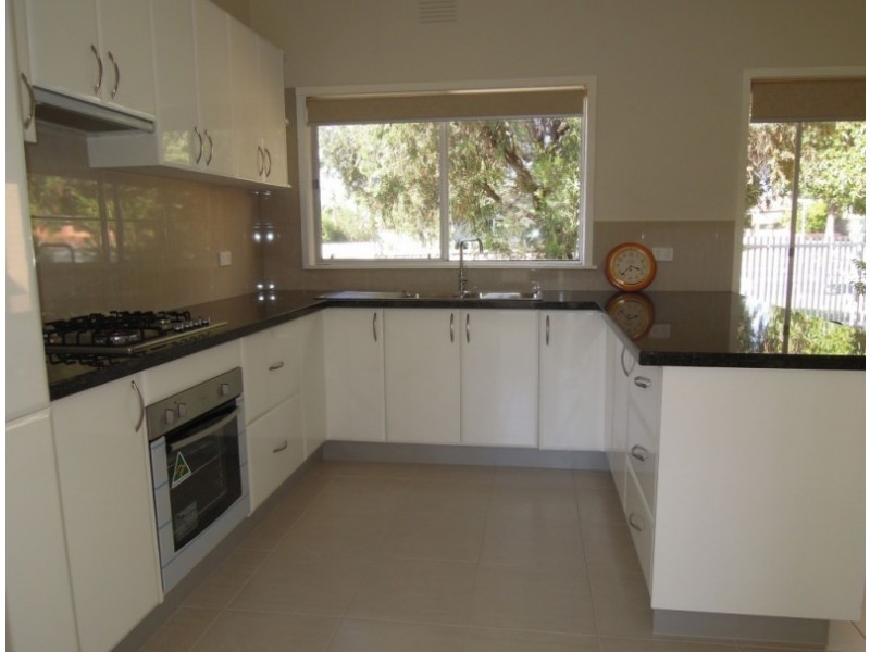 2 Leishman Street, Wangaratta VIC 3677