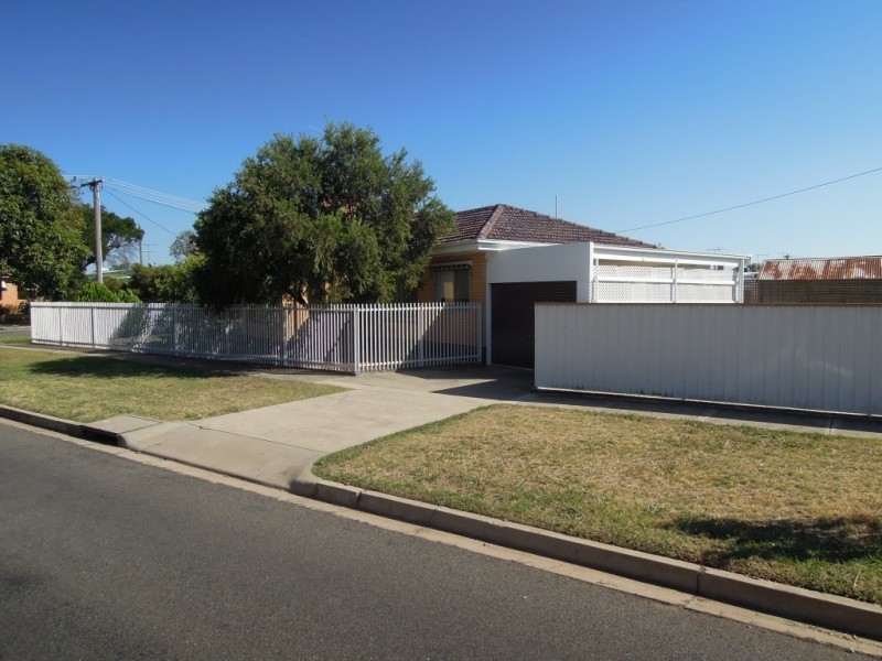 2 Leishman Street, Wangaratta VIC 3677