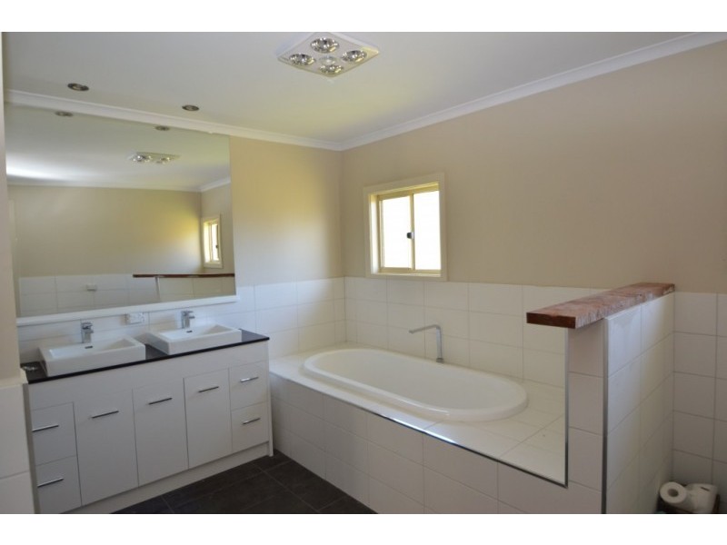 1725 Great Alpine Road, Everton VIC 3678