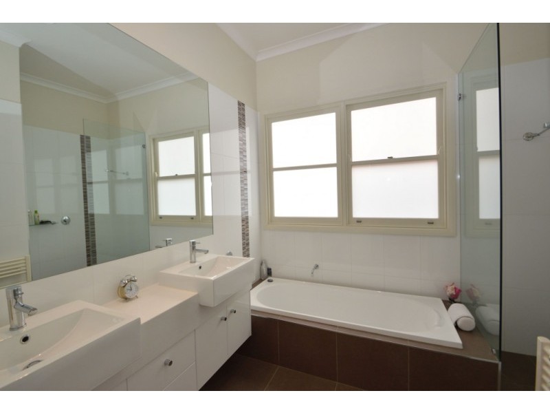 5 Roger Street, Wangaratta VIC 3677