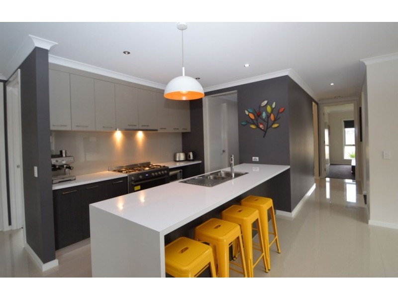 15 Nambrok Crescent, Wangaratta VIC 3677