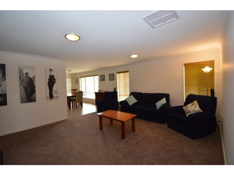 19 Vista Drive, Wangaratta VIC 3677