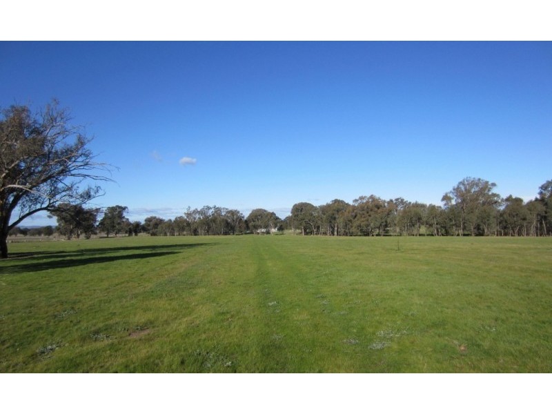 1051 Warby Range Road, Wangaratta South VIC 3678