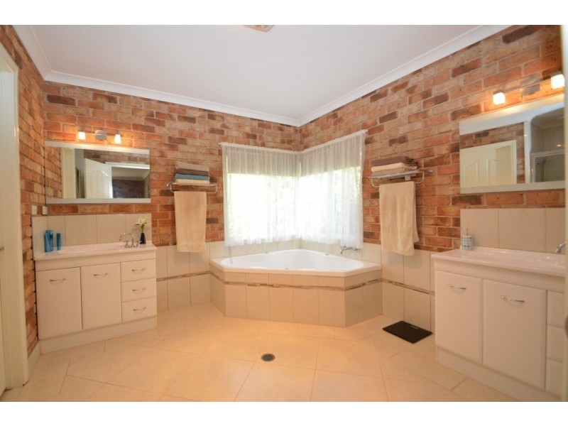 2 Tathra Place, Wangaratta VIC 3677