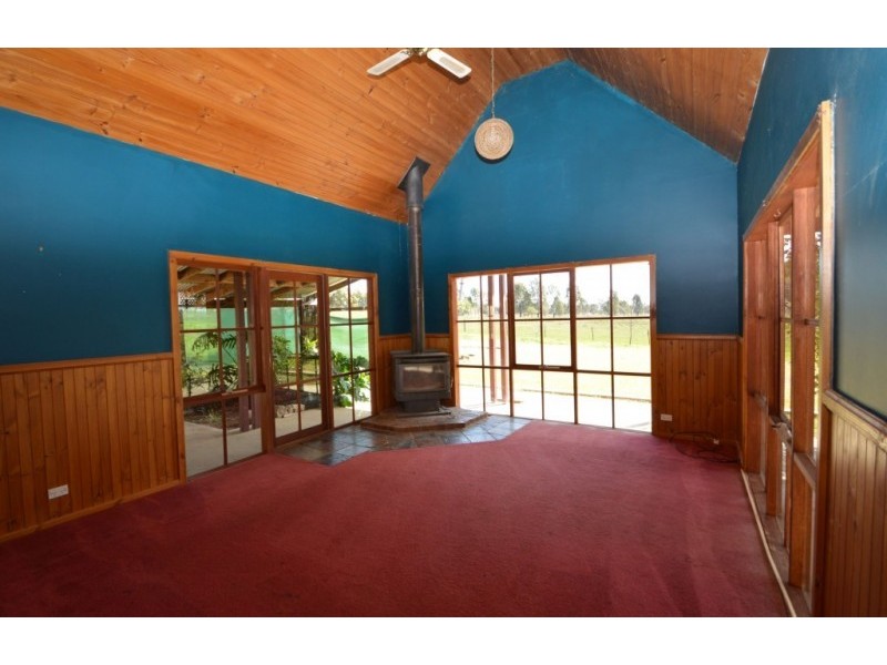 54 Eleven Mile Creek Road, Glenrowan West VIC 3675