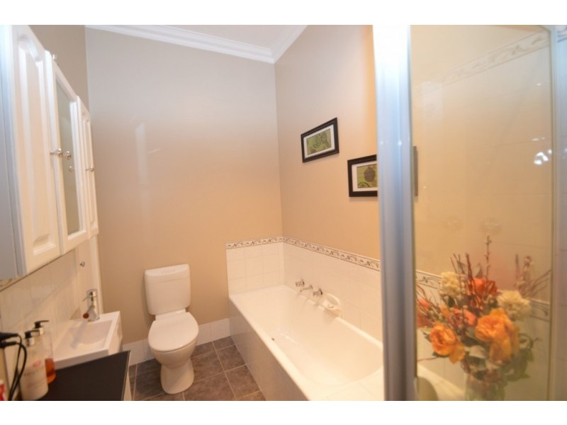 14 Younger Street, Wangaratta VIC 3677