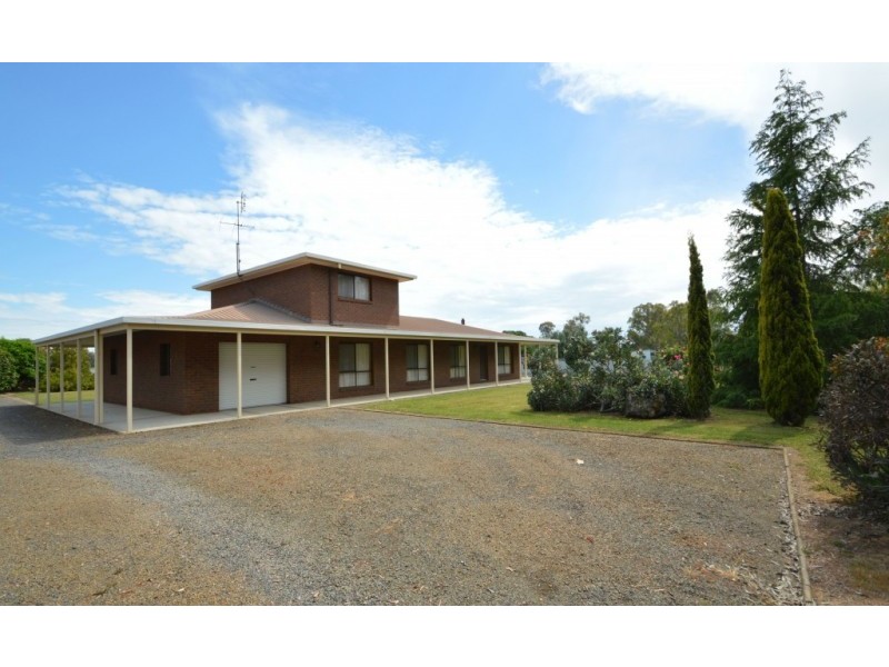 50 Boggy Creek Road, Moyhu VIC 3732