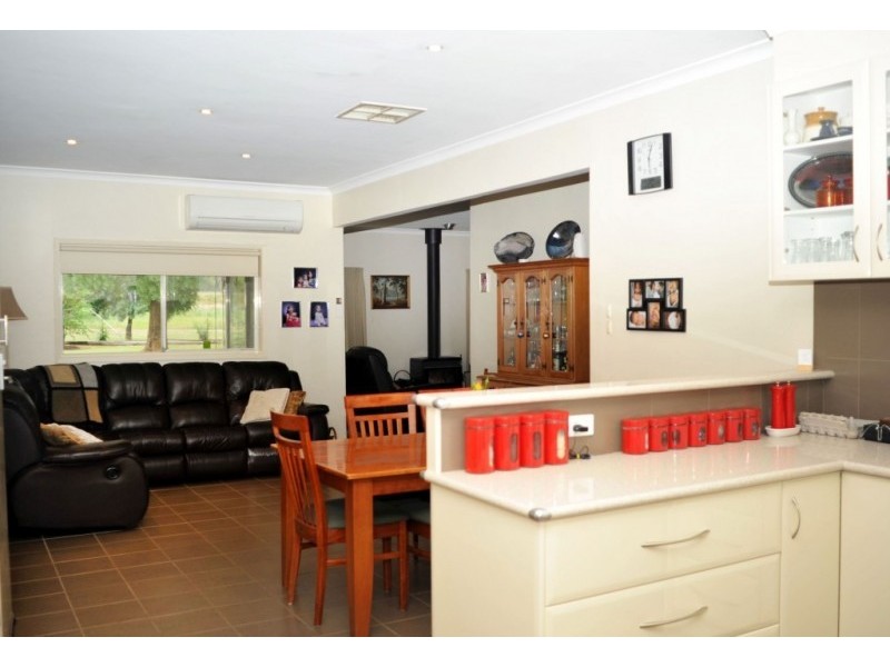 1117 Railway Road, Springhurst VIC 3682