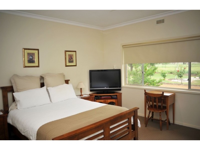 1117 Railway Road, Springhurst VIC 3682