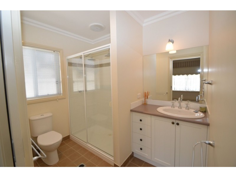 29 Monash Drive, Wangaratta VIC 3677