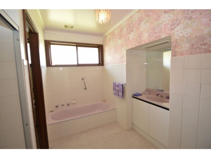 19 Dallwitz Court, Wangaratta VIC 3677