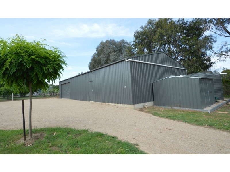 47 Firbank Drive, Waldara VIC 3678