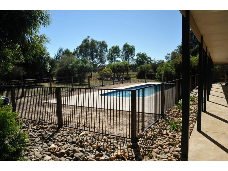 86 Gardner Road, Benalla VIC 3672