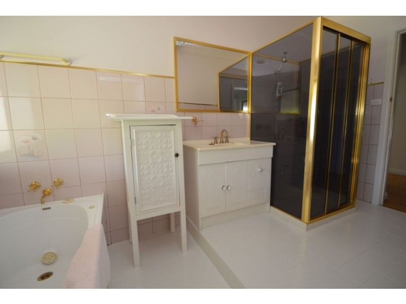 12 Tilson Grove, Wangaratta VIC 3677