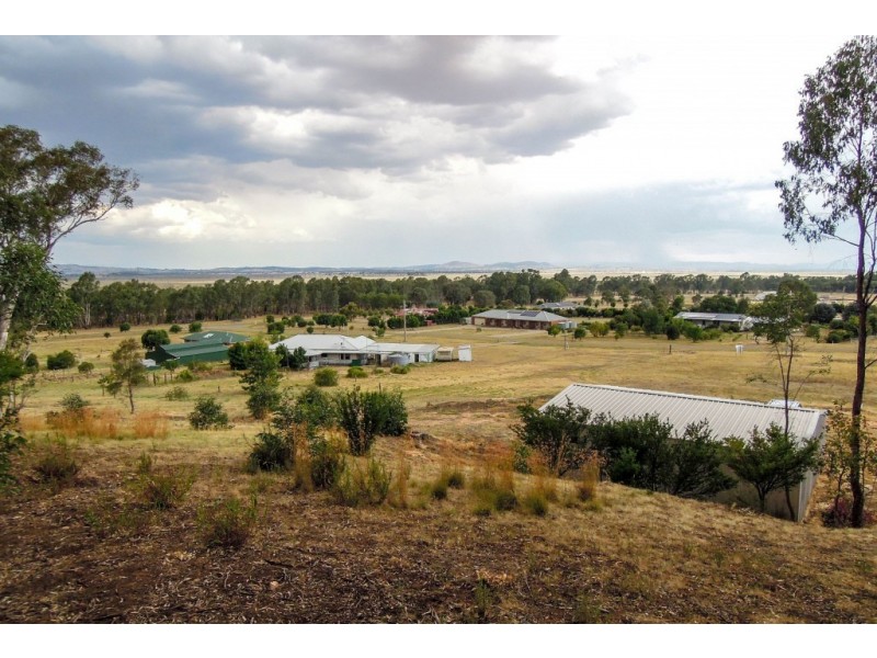 20 Lakeside Drive, Chesney Vale VIC 3725