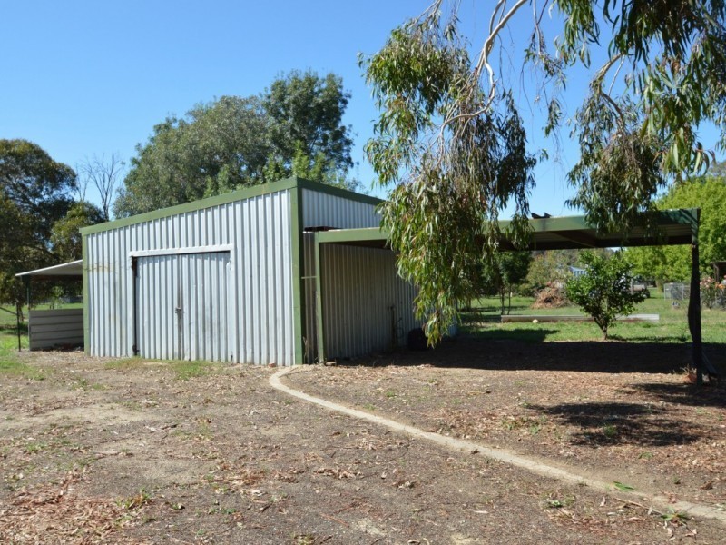 14 Ely Street, Oxley VIC 3678