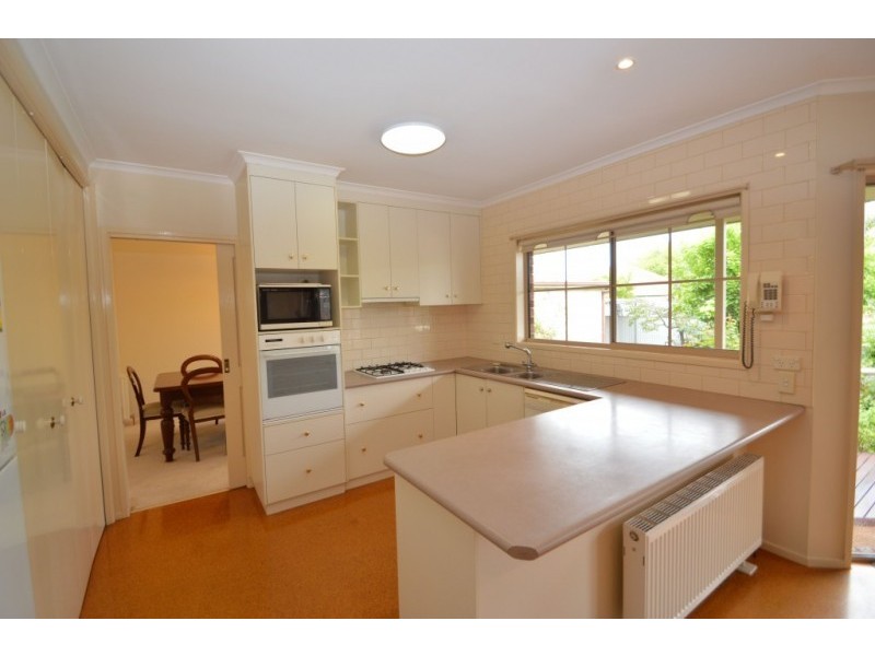 17 St Columbs Drive, Wangaratta VIC 3677