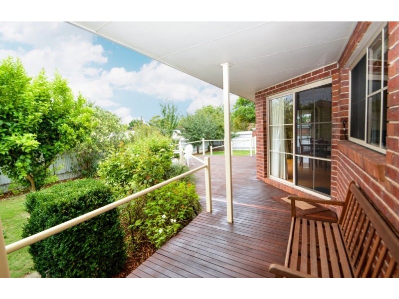 17 St Columbs Drive, Wangaratta VIC 3677