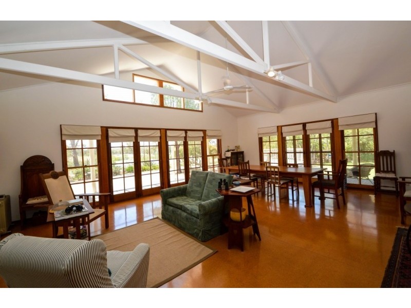 84 Frost Road, Peechelba VIC 3678