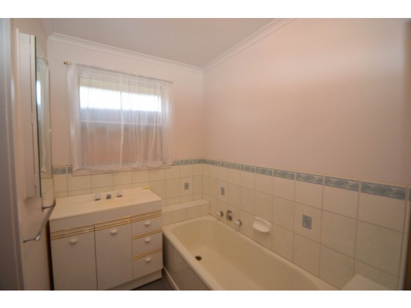 15 Inchbold Street, Wangaratta VIC 3677