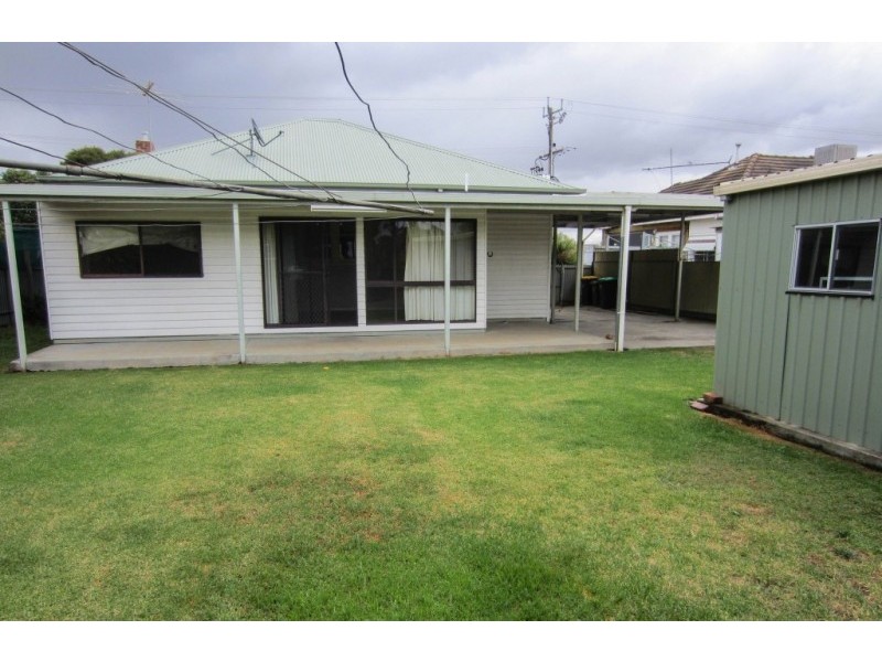 15 Younger Street, Wangaratta VIC 3677