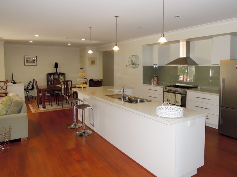 18 Monash Drive, Wangaratta VIC 3677